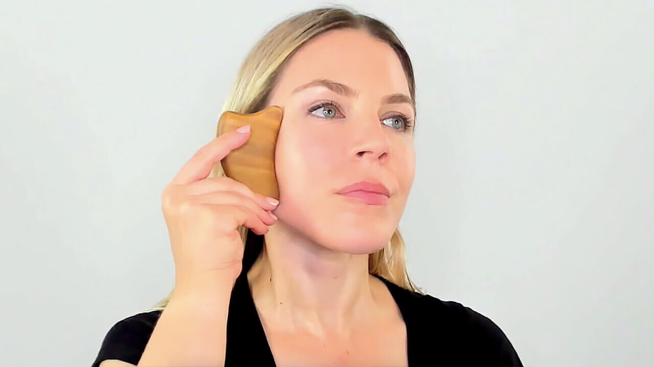 sandalwood gua sha